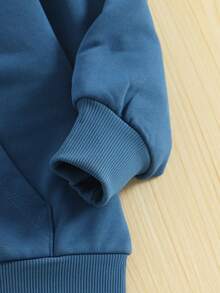 Young Boy Solid Color Drop Shoulder Long Sleeve Zip Front Casual Loose Hoodie Jacket, Suitable For Autumn And Spring Wear. This Jacket Is Not Only Suitable For Going To School, But Also Suitable For Wearing At Home.