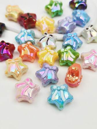 10 pièces Perles colorées mignonnes en forme de nœud et d'étoile, perles en boîte-cadeau en forme d'étoile, perles pour la fabrication de bijoux et la décoration, convenant pour les boucles d'oreilles, les colliers, les chaînes de téléphone, les porte-clés, les breloques de sac