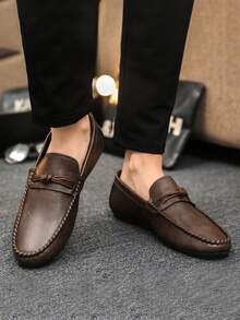 Men's Loafers Classic Fashion Comfortable Formal Shoes, Slip-On Lightweight Moccasins Penny Loafers, Men's Casual Shoes Suitable For Valentine's Day, Outing, Party (Loafers Run Small, Customers With Large Feet Are Advised To Order One Size Up)