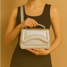 Femina Vega Metallic Metal Bag With Hand Strap And Shoulder Strap - 銀色 - 查看 2