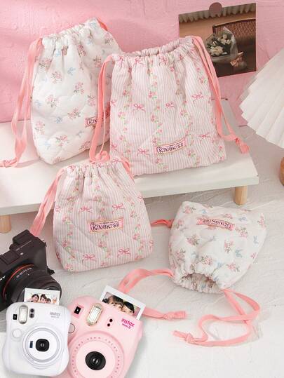 1Pc Bow Flower Quilted Drawstring Camera Bag CCD Storage Bag Camera Case Soft Material Anti Fall And Dust-Proof Small Bag Camera Pouch, Suitable For Black Card Camera Storage, Simple And Portable, Anti Fall, Anti Scratch, Multi-Purpose Outdoor Use, Camera Accessory Travel Essentials Birthday Gifts Bridesmaid Gifts Mom Gifts Teachers Gifts Valentine's Gifts