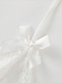 一套性感蕾丝内衣，包括开裆内裤和透视胸罩，点燃你们夫妻的激情，狂欢