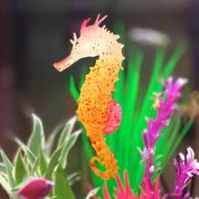 Interesting Glow-In-The-Dark Realistic Seahorse Decor, Adds Magical Lighting To Your Aquarium - Multicolor - View 6