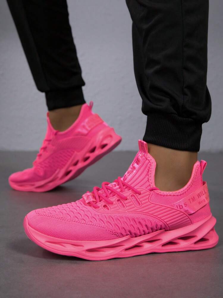 男士透气镂空针织休闲运动跑步鞋刀锋减震男士公路跑鞋休闲运动鞋轻便舒适户外旅行徒步运动鞋 - 玫紅色 - 查看 4