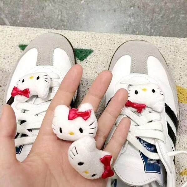 Sanrio Sanrio 2pcs Hello Kitty Cute 3D Cartoon Shoelace Buckle,Shoes Decoration Hanging Accessories,Cartoon Kt Cat Shoes Decoration,Accessories For Women Men Shoe Decoration,Female Gift,Birthday,Mother's Day,Children's Day,Graduation Season Gift,Thanksgiving Gift,Christmas Gift For Friends Family