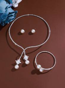 1件优雅仿珍珠和水钻装饰银项链，新娘婚礼颈链首饰