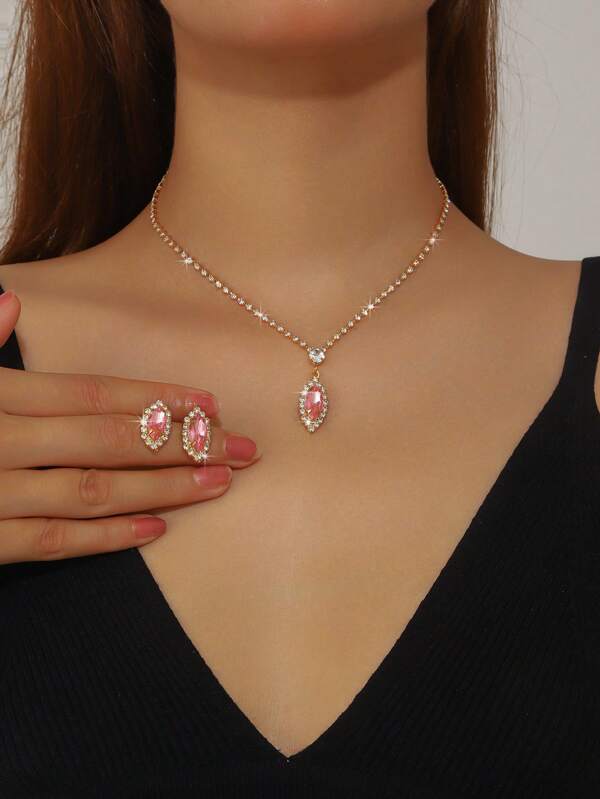 Conjunto de joias femininas elegantes e luxuosas, colar e brincos de strass, elegante e generoso, o melhor acessório para casamentos, galas e festas