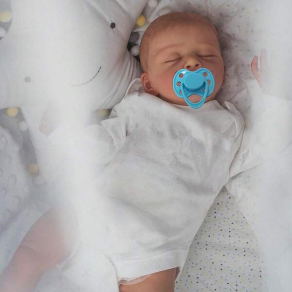 50 cm 20 Zoll schlafende Reborn Baby Puppe mit weichen Vinyl-Gliedmaßen und Stoffkörper, handgefertigtes Neugeborenen Baby Spielzeug mit 3D-Bemalung in hellbeige und Venenkunst als Geburtstagsgeschenk für Kinder