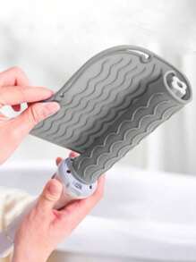 Tapete de Silicone Resistente ao Calor para Chapinhas e Ferros de Ondular - Design de Onda Antiderrapante, 4 Cores (Bege/Preto/Branco/Azul Claro), Tapete de Proteção e Organizador de Ferramentas de Calor, De Volta às Aulas, Essenciais de Viagem e Férias, Acessórios de Cabelo para Mulheres