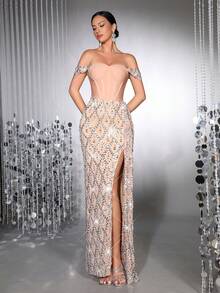 奢华闪亮厚水晶钻石亮片透视网纱长裙，单肩领口设计，性感紧身剪裁，适合婚礼伴娘礼服、女士明星正式晚宴、节日派对等场合。