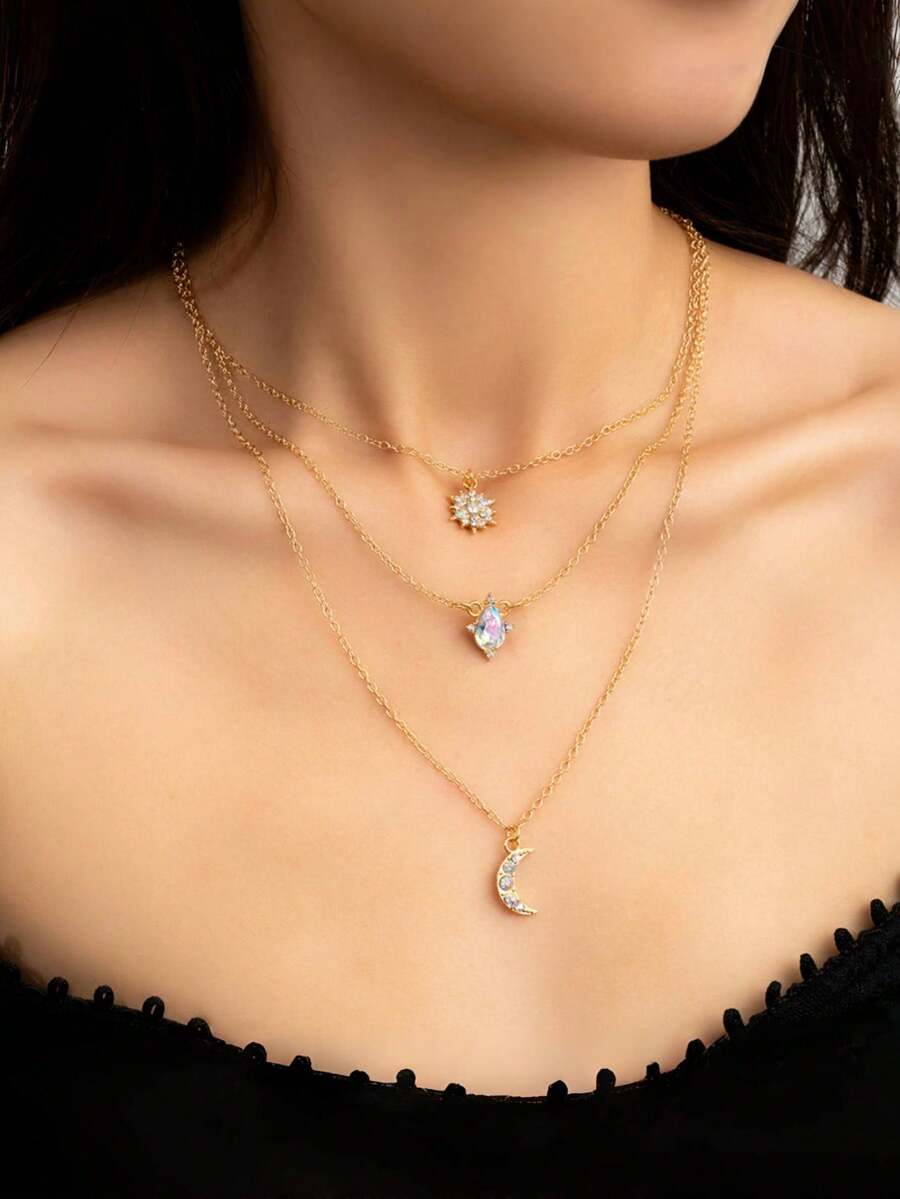 Colar de Diamantes Simples em Peça Única, Gargantilha Retrô em Camadas com Estrelas e Lua, Senso de Design Francês, Corrente Elegante para a Clavícula. Pode ser dado como presente de aniversário para familiares e amigos, presente do Dia dos Namorados e é adequado para uso diário.