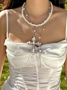 1pc Minimalist Vintage Cross & Pearl Layered Necklace, Fashion Statement Choker Necklace, Suitable For Party, Gathering, Daily Wear, Gift For Her
