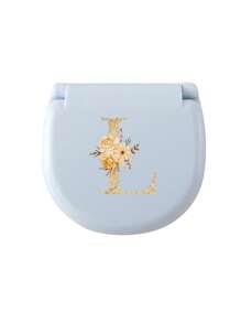 1个蓝色缝纫工具盒，金色三花字母图案，金色A-Z字母图案，缝纫初学者完美礼物：1套便携式迷你缝纫工具包 - 可折叠，DIY缝纫用品和配件，适合旅行者和应急衣物收纳，迷你针盒，便携式小型针包，缝纫工具组合套装，适合酒店、宿舍、学校必备