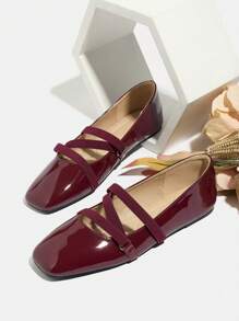 女士平底鞋，易于穿着，优雅低跟，百搭时尚闪亮红色方头玛丽珍芭蕾平底鞋，配有松紧带，适合圣诞节 - 酒紅色 - 查看 2