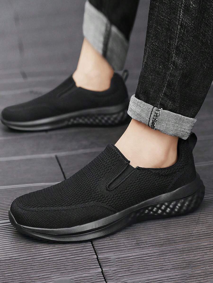 2025 Baskets légères et respirantes à enfiler pour hommes, chaussures de sport grande taille, mocassins décontractés pour un port quotidien