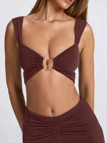 Women Elegant Sexy Hardware Detail Cut-Out Slim Fit Ruched V-Neck Crop Top - 酒紅色 - 查看 6