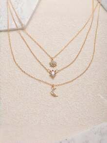 Colar de Diamantes Simples em Peça Única, Gargantilha Retrô em Camadas com Estrelas e Lua, Senso de Design Francês, Corrente Elegante para a Clavícula. Pode ser dado como presente de aniversário para familiares e amigos, presente do Dia dos Namorados e é adequado para uso diário.