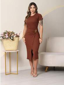 Women's Short Sleeve Dress Round Neckline Discreet Front Slit Ring Detail At The Waist That Creates A Draped Effect - 鏽棕色 - 查看 3