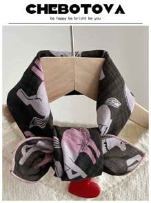 1条女士真丝围巾，小巧精致，碎花图案密集装饰，复古发带款式，适合搭配连衣裙