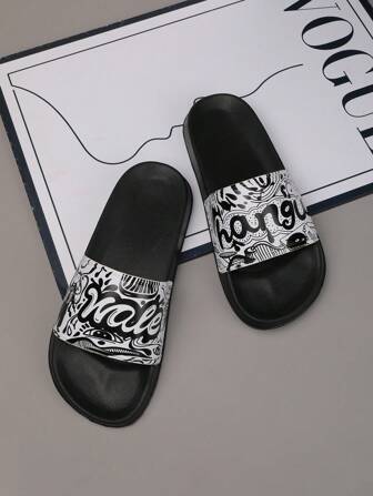 Pantuflas de moda, nuevas pantuflas casuales ligeras de verano, pantuflas deslizantes para baño, sandalias de ocio para hombre de color camuflaje para exteriores y playa