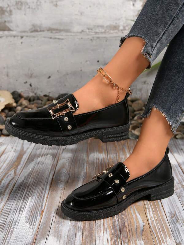 1 Pair Women's Round Toe Plus Size 36-42 Loafers, Flat Black Buckle Slip-On Elegant Shoes, Suitable For All Seasons