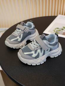 1 Pair Spring/Autumn Kids' Sports Shoes, Easy On/Off: Hook And Loop Design Allows Children To Wear Themselves, Cultivate Independence, Convenient For Parents. Fashionable & Versatile: Fresh Colors, Styles, Suitable For Sportswear Or Casual Wear, Making Kids Stand Out In School.