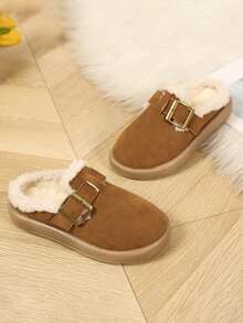 “2026秋冬必备棕色男女童拖鞋，适合3-12岁儿童：毛绒外领+复古铜扣麂皮+保暖防滑恒温短绒，哑光拖鞋，厚底平底侘寂休闲风儿童毛绒拖鞋，圣诞节/家庭/上学！”