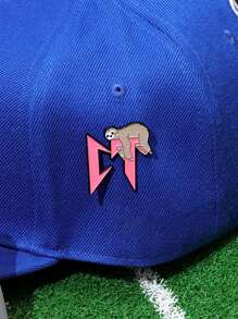 1pc Cute Sloth Shaped Golf Ball Marker/Hat Clip, Cartoon Fun Metal Alloy Baseball Cap Badge Accessory For Men & Women Daily Wear