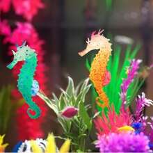Interesting Glow-In-The-Dark Realistic Seahorse Decor, Adds Magical Lighting To Your Aquarium - Multicolor - View 3