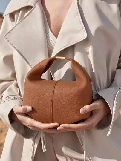 Nouveau sac à lunch plissé nuage pour femmes, grande capacité, sac boîte à bentô polyvalent, design de niche, sac bandoulière, sac à main de navetteur, sac à épaule mode, fourre-tout