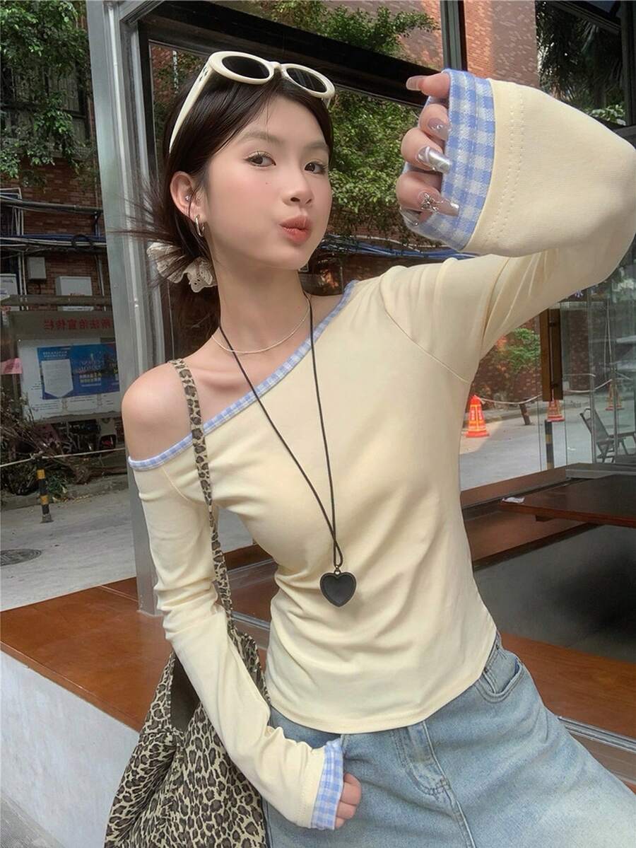 不对称肩长袖 T 恤，性感设计，修身剪裁，不对称下摆女式上衣 - 黃色 - 查看 1