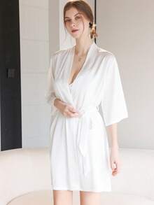 一件金色字母睡袍，新娘及伴娘首字母睡袍，新娘派对准备服，婚礼仪式及宴会配饰，女士春夏伴娘睡衣，新娘礼服，单身派对刺绣睡袍，新娘睡袍，婚礼派对用品，户外婚礼，节日派对用品，浴室装饰，返校季 - 白色Bride - 查看 4