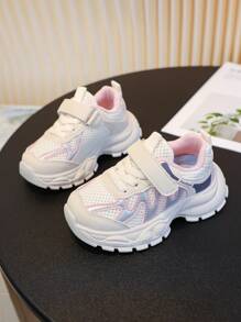 1 Pair Children's Sports Shoes For Autumn/Winter, Convenient Slip-On: Hook And Loop Design Allows Kids To Wear And Remove Easily, Cultivating Independence, Also Convenient For Parents. Fashionable & Versatile: Fresh Colors, Styles, Suitable For Both Sportswear And Casual Wear, Making Kids Stand Out In School.