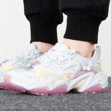 Skechers Zapatillas deportivas con suela gruesa y diseño de panda, colaboración Sakura para mujer - Blanco/Multicolor - Ver 3