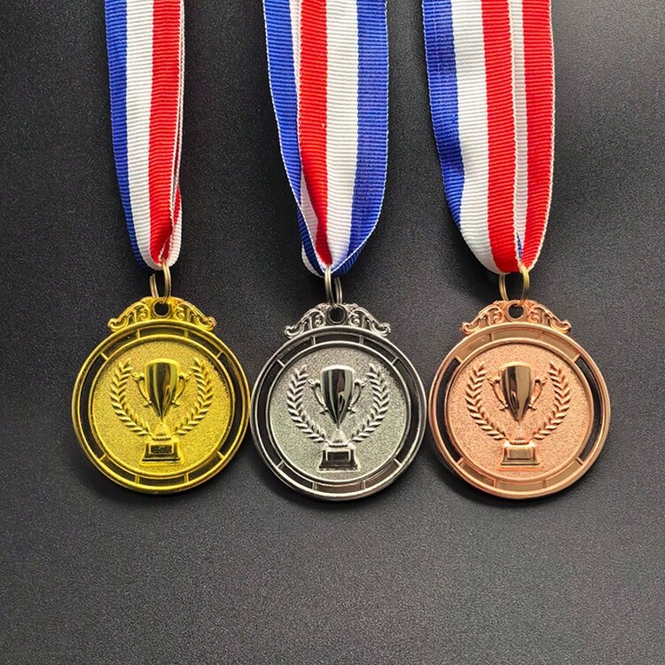 3 枚金、银、铜金属奖牌 2 英寸奖牌 运动会体育一等奖、二等奖、三等奖、颈带、比赛奖牌 运动奖牌样式随机发货 - 彩色 - 查看 7