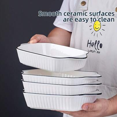 Đĩa nướng bằng gốm nhỏ, hình chữ nhật có tay cầm, dùng được trong lò nướng và lò vi sóng.