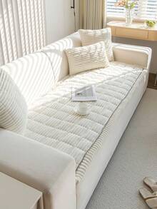 1件米色毛绒沙发套，温暖柔软，可作毯子或沙发套使用，四季皆宜，可机洗和手洗，防尘防污，是保护宠物家具的理想之选，适合日常使用、秋季装饰、房间装饰、开学季，适用于2/3/4座客厅沙发（多种尺寸可选）。 - 米色 - 查看 4