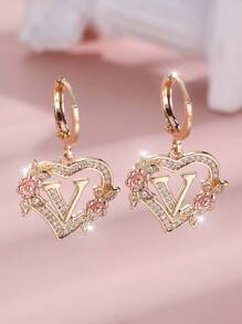 1 对心形首字母方晶锆石环形耳环，适合女士少女，精美心形雕刻 26 个字母 A-Z 和个性化名字花朵耳环，适合日常情人节珠宝生日礼物、妈妈、母亲、母亲节、礼物 - 花心形字母 - 查看 43