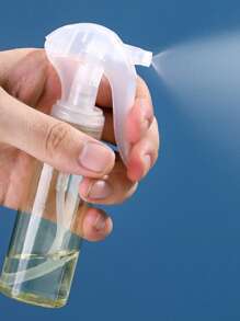 1pc High Temperature Resistant Ironing Cloth, Featuring Heat Insulation And Ironing Functions. Made Of Mesh Fabric Suitable For Various Clothing Materials, Can Be Used As Iron Mat Or Ironing Net. Effectively Insulates High Temperature To Prevent Clothing Damage Or Discoloration, Lightweight And Breathable Without Affecting Ironing Effect, Convenient Storage Without Occupying Space. A Practical And Useful Item For Clothing Care. Random Color And Style.