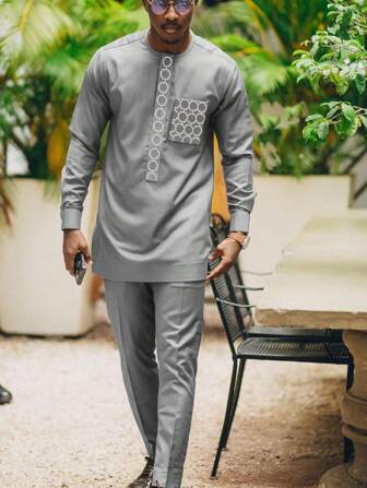 Conjunto de 2 piezas para hombres estilo Dashiki, camisa de cuello redondo de manga larga con bolsillo bordado y bajo con abertura, pantalones de cintura elástica, estilo africano, conjunto de camisa y pantalones casuales para hombre, diseño de nueva temporada, para fiesta, cita, boda