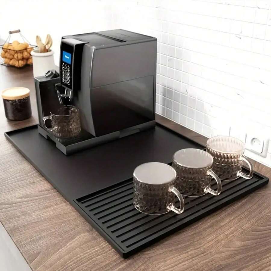 Alas kopi silikon 2-in-1 dengan tepi yang ditinggikan, berukuran 23,6 inci x 15,7 inci, dirancang untuk melindungi area kopi. Cocok untuk mesin kopi, mesin espresso, dan alas pengering piring, alas ini memiliki desain anti-selip dan bantalan penyerap yang dapat dilepas. Aksesori dapur tahan panas multifungsi ini tidak hanya fungsional tetapi juga dekoratif.
