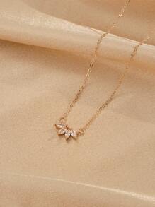 1 件皇冠花朵吊坠项链 - 榄尖形 CZ 簇镶于弧形金链上，优雅的花卉个性女士珠宝