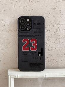Funda de teléfono de baloncesto con letra 23, tacto de piel mate, impresión personalizada de letra y número, funda de teléfono de piel sintética negra de tacto suave, funda protectora de teléfono, compatible con iPhone 17 Pro Max, 13/14/15/16/16 Plus/16 Pro Max