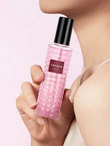 1 pièce Vaporisateur de parfum UD CLUB, parfum de pêche, série de parfums Légende JO+, 100 ml, 6 parfums différents : longue durée, naturel, frais. Ce vaporisateur d'air frais portable est parfait pour les fêtes.