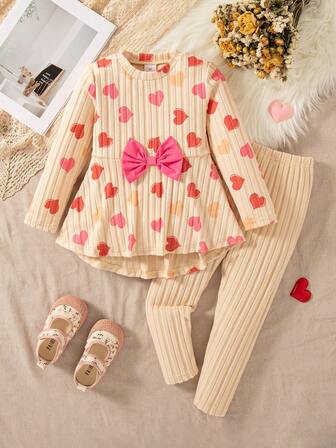 2 piezas Conjunto de ropa casual para niñas, blusa de manga larga con cuello redondo y decoración de lazo con estampado de corazones, y pantalones a juego, adecuado para primavera y otoño