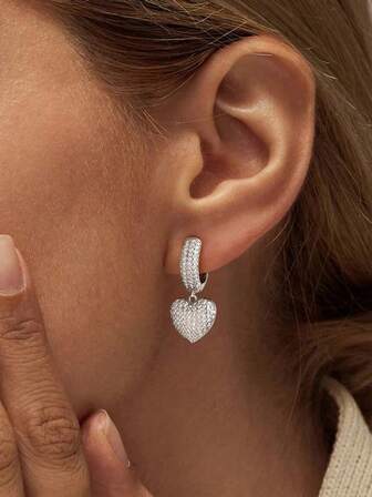 一对经典立方氧化锆水滴心形耳环，925纯银首饰，百搭爱心耳环，优雅首饰礼品，适合女孩日常、约会、派对等场合佩戴