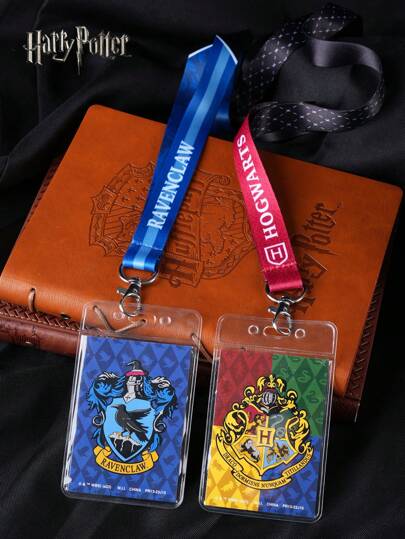 WB 1 PIEZA Titular de tarjeta con el escudo del colegio Hogwarts de la casa Ravenclaw con licencia oficial de Warner Bros. Estilo de casa, titular de tarjeta de identificación, titular de tarjeta bancaria, almacenamiento, regalo de campus, viaje diario, regalo retro, material de PVC, logotipo bordado del escudo de la casa, mercancía de anime, colección de fans, regalo de Navidad y cumpleaños