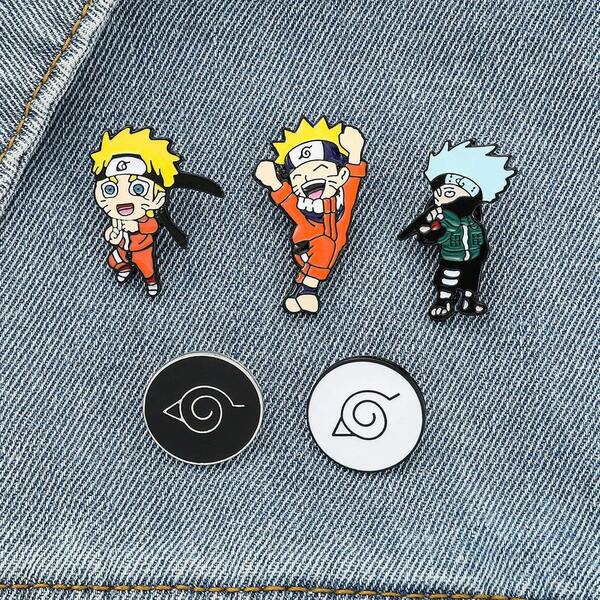 1 Stück hitziges Cartoon Anime Naruto Zubehör, modische Cartoon Uzumaki Naruto Metall Brosche als Taschendekoration