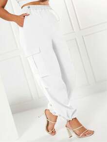 Calça Cargo Feminina com Perna Larga Bolso com Abas Cordão na Cintura