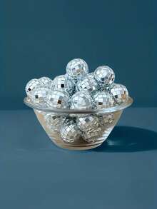 20 Stücke Mini Discokugeln silbrig hängende Dekorationen reflektierende Spiegelkugeln 70er Disco Party Zubehör für Weihnachten Festlichkeiten, perfekt für Halloween, Weihnachten, Geburtstag, Hochzeitsfeier Dekorationen